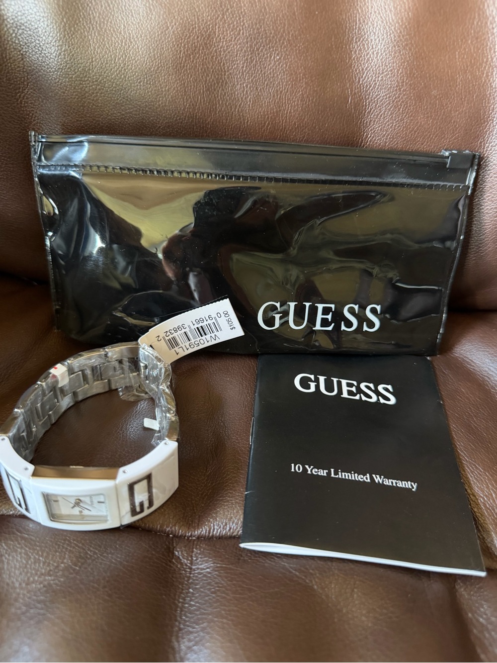 GUESS Unisex White Ceramic Link Watch with Black Travel Pouch Retail $105 NWT